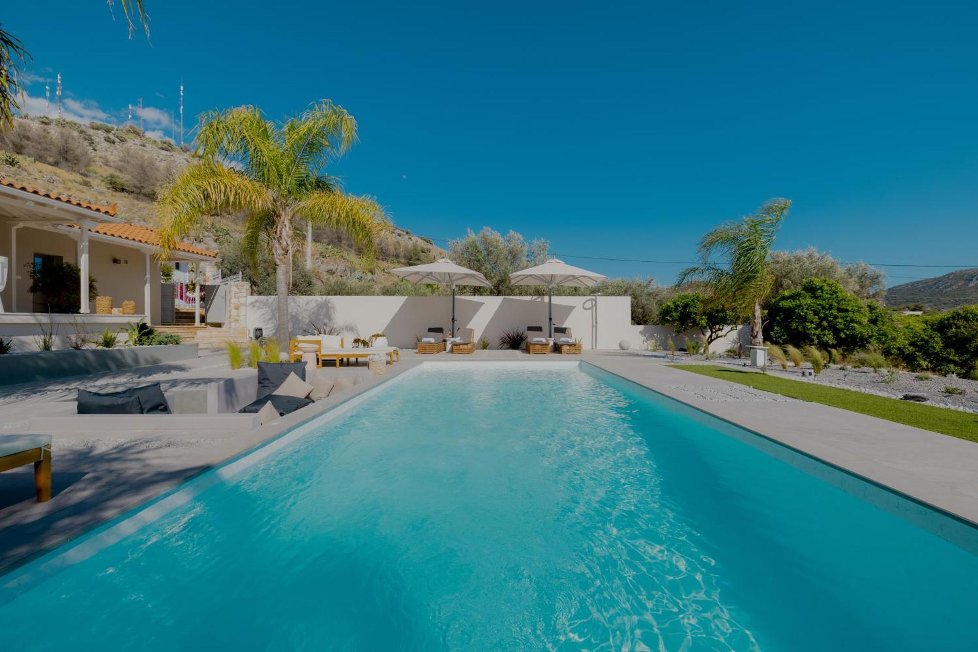 Nafplio Blue Topaz Poolside Villa Bagian luar foto