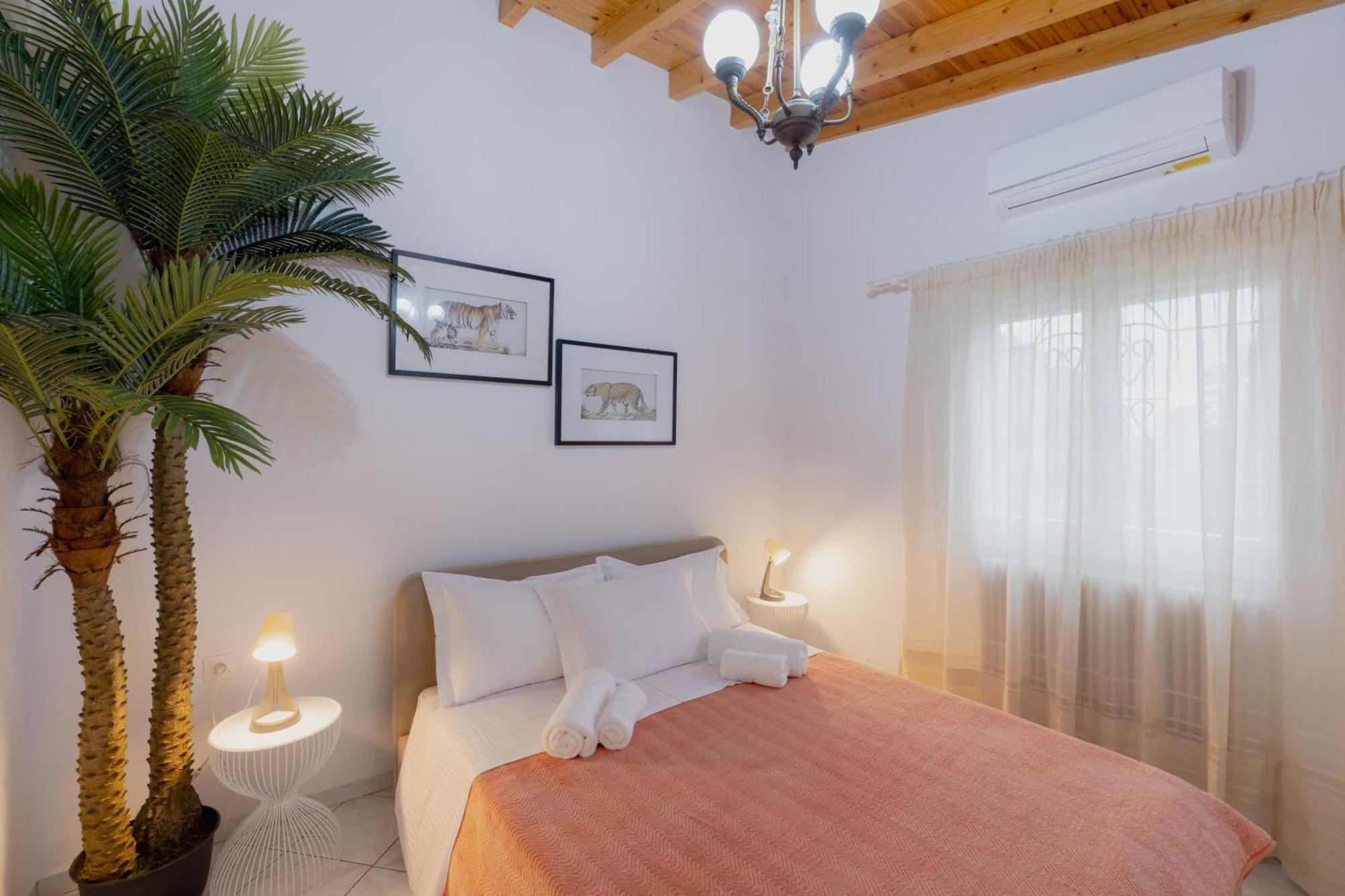 Nafplio Blue Topaz Poolside Villa Bagian luar foto
