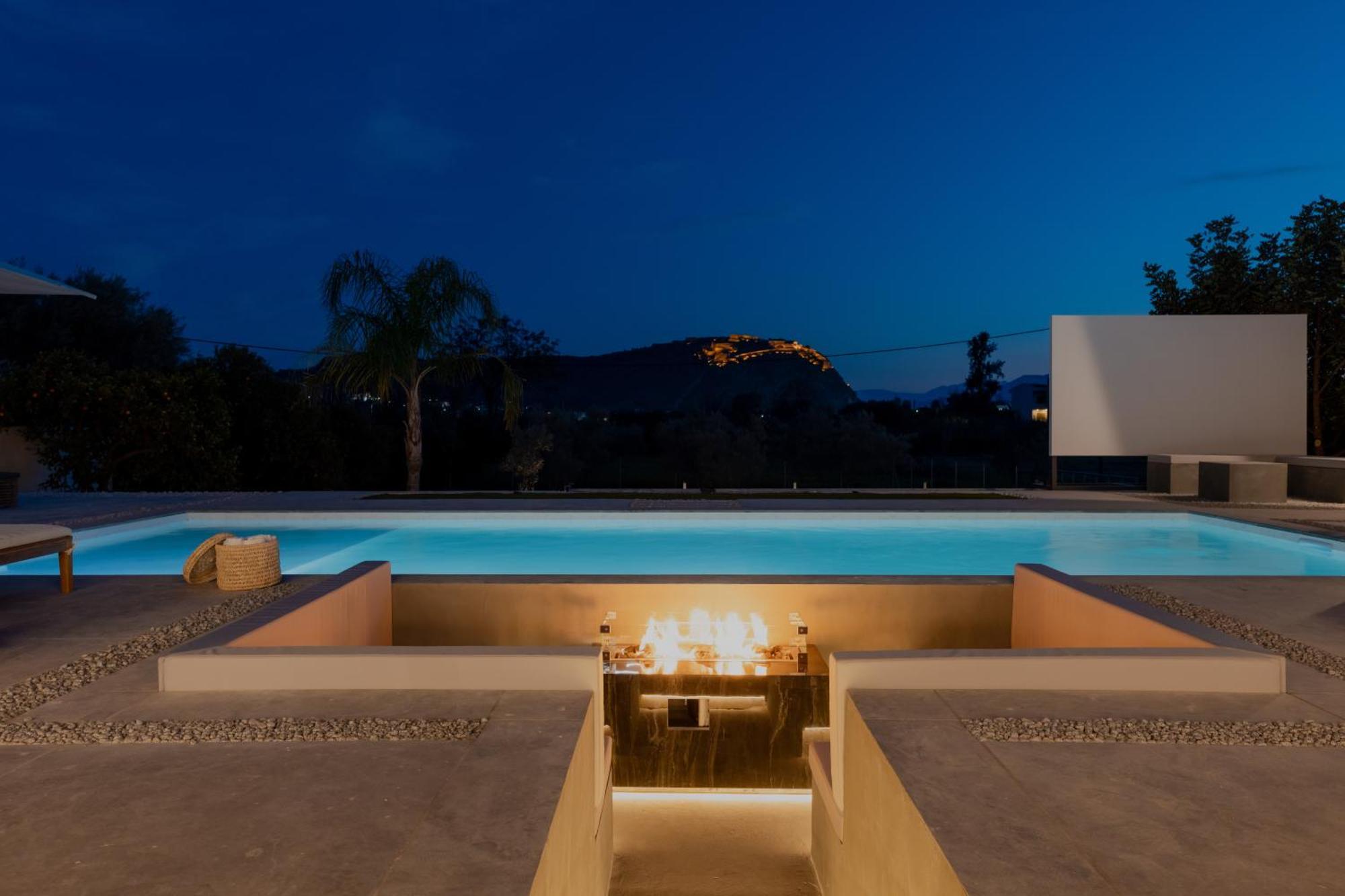 Nafplio Blue Topaz Poolside Villa Bagian luar foto